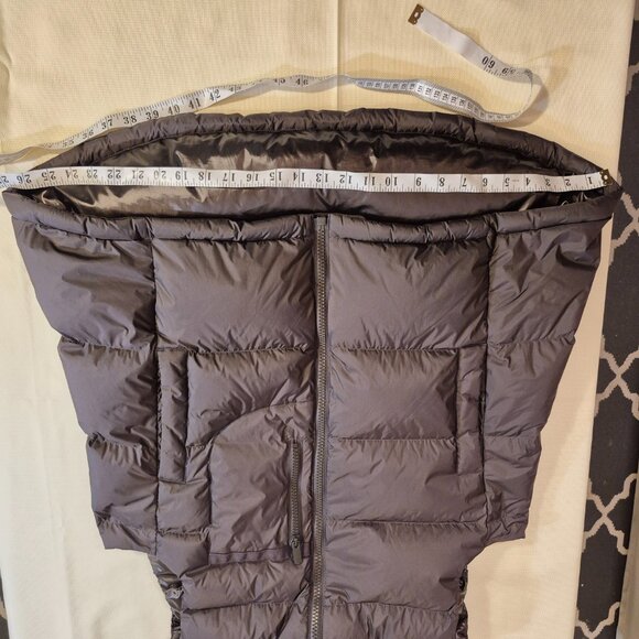 Uniqlo +J Jil Sander Down Volume Vest Women 2021 - Picture 4 of 13